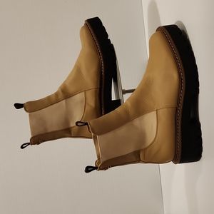 Sam Edelman Laguna Waterproof Lug Sole Chelsea Boot 7.5